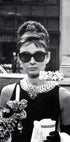 Audrey Hepburn Breakfast at Tiffany’s Plakat - Posterbox.dk