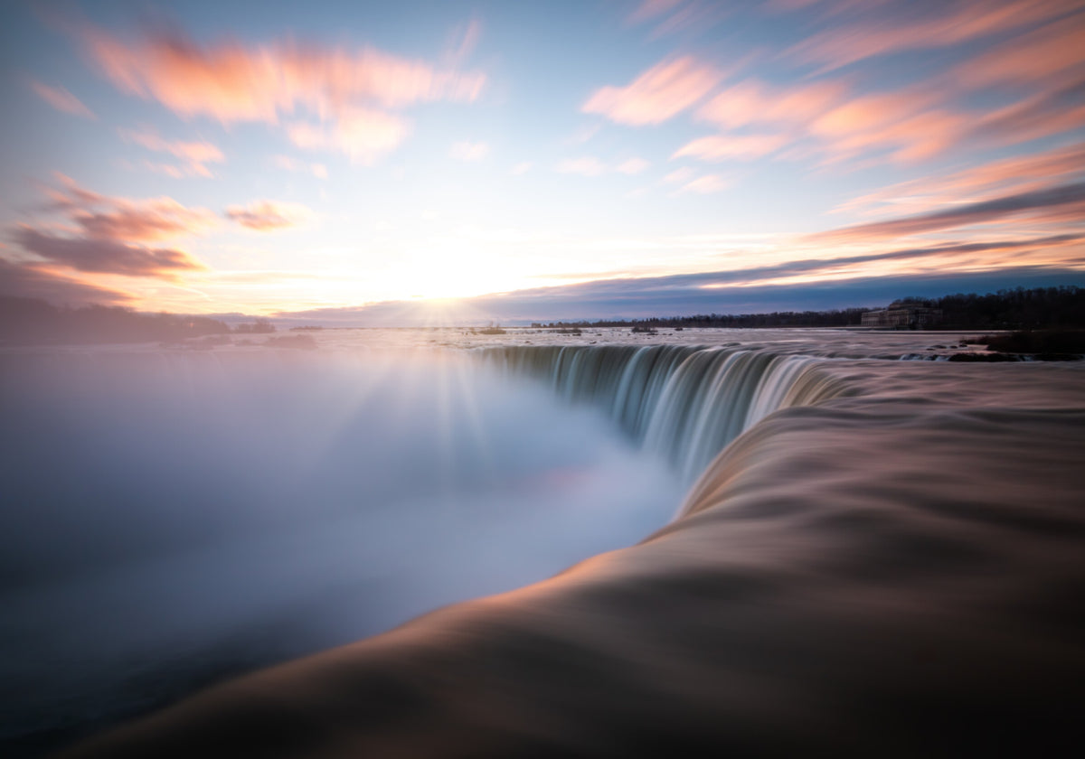 Goldener Wasserfall Dawn