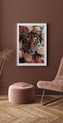 Tiger Among Peach Roses Plakat - Posterbox.dk
