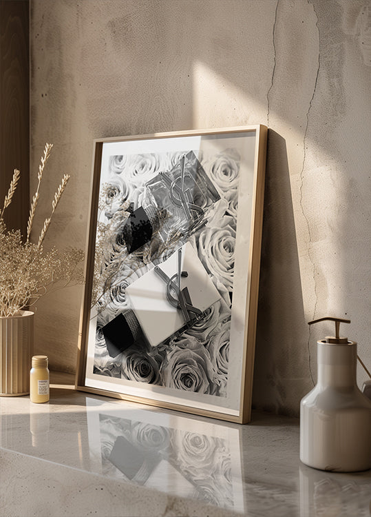 Yves Saint Laurent Perfume Black & White Plakat - Posterbox