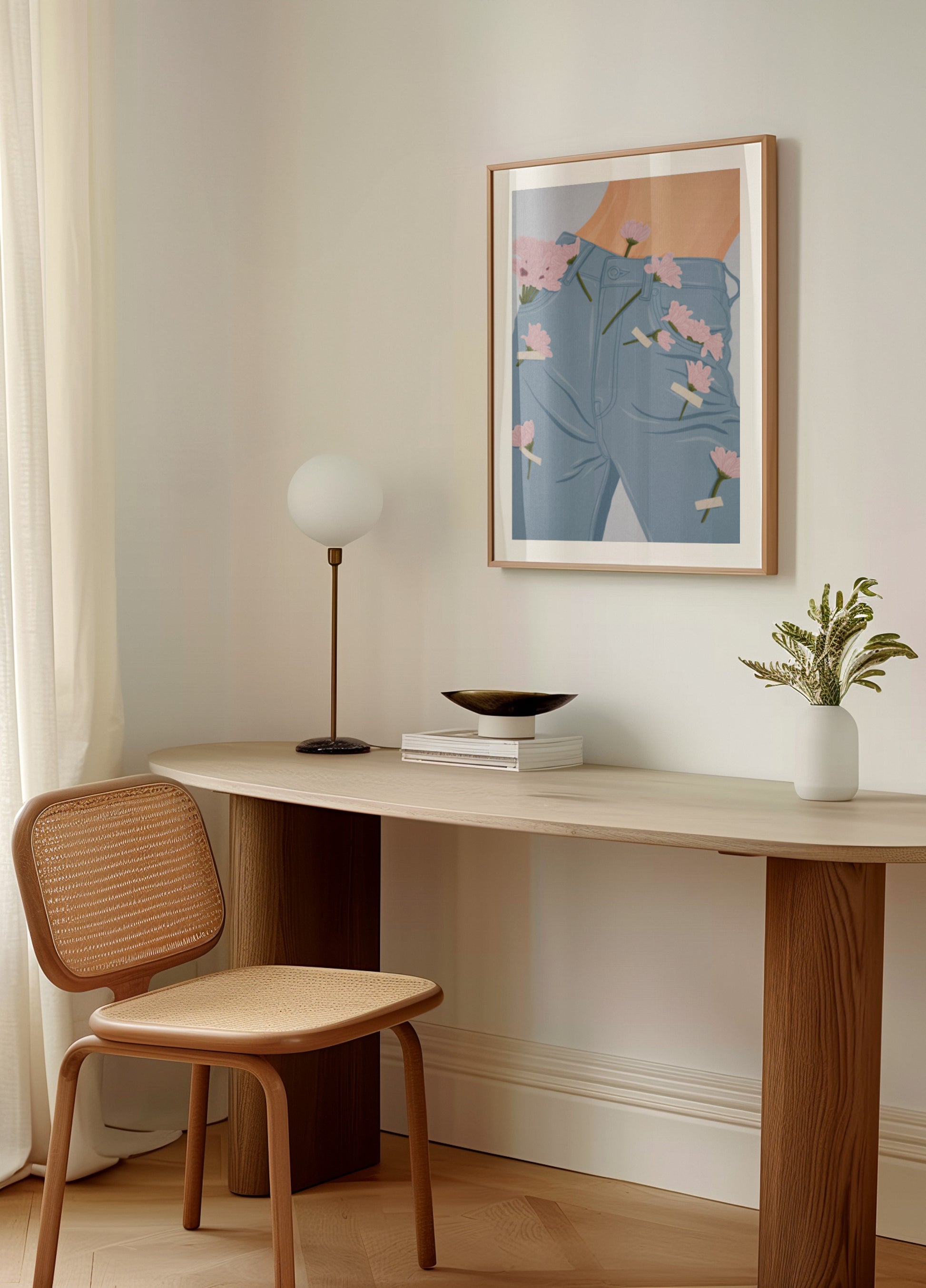 Rosa Blumen auf Jeans