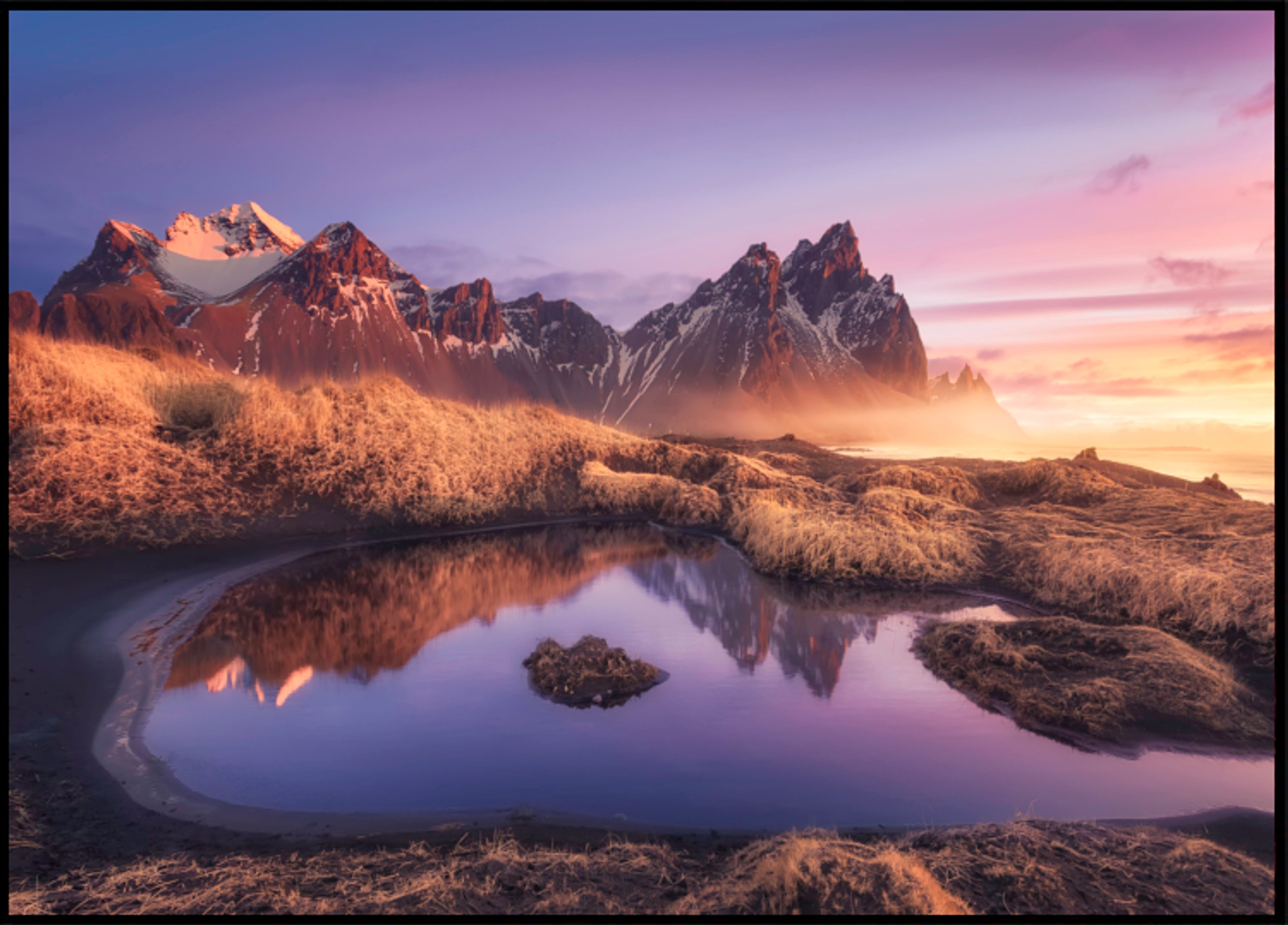 Reflektierter Bergsonnenuntergang