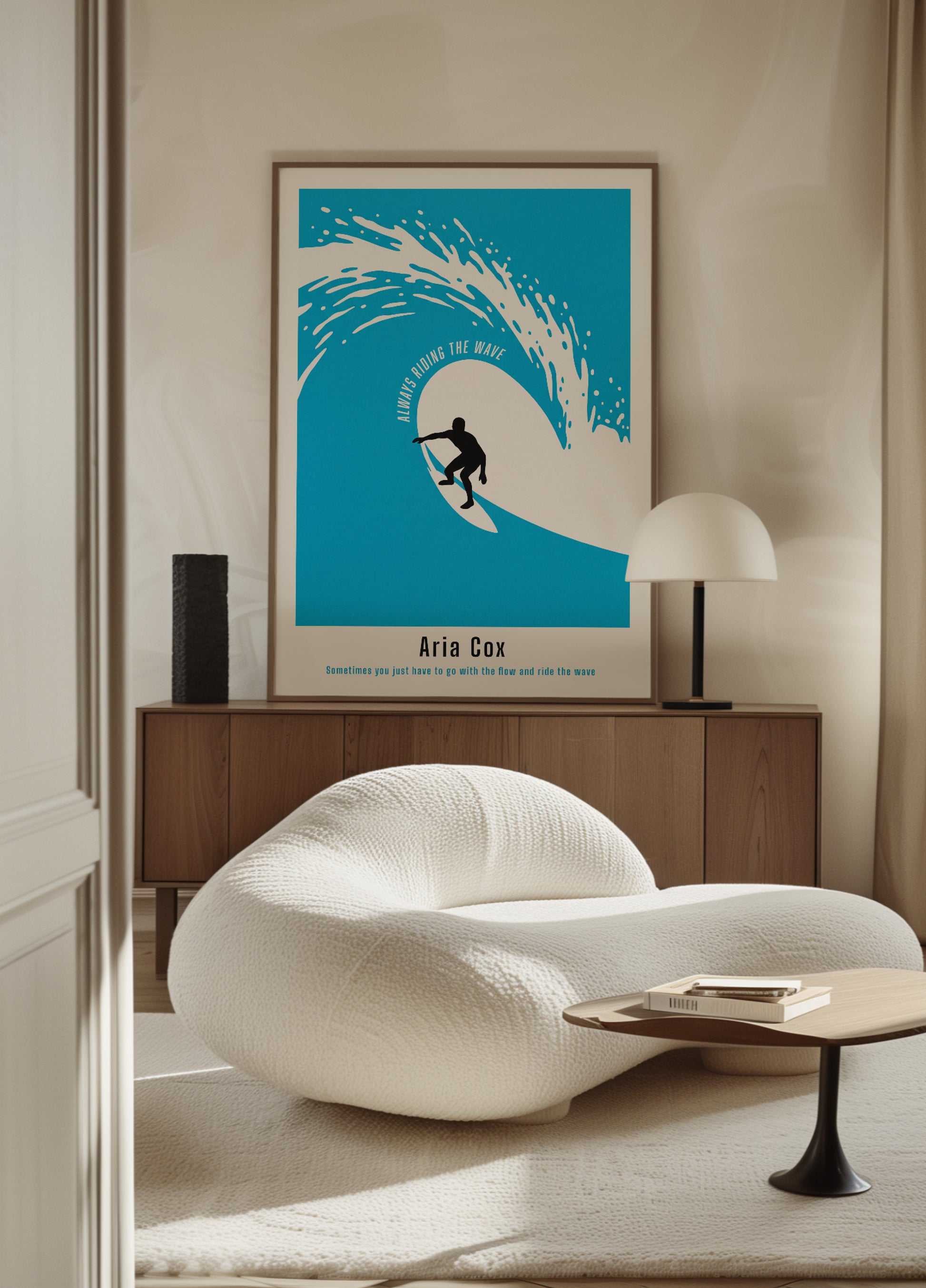 Unpersönliches Surfer-Poster einer Welle