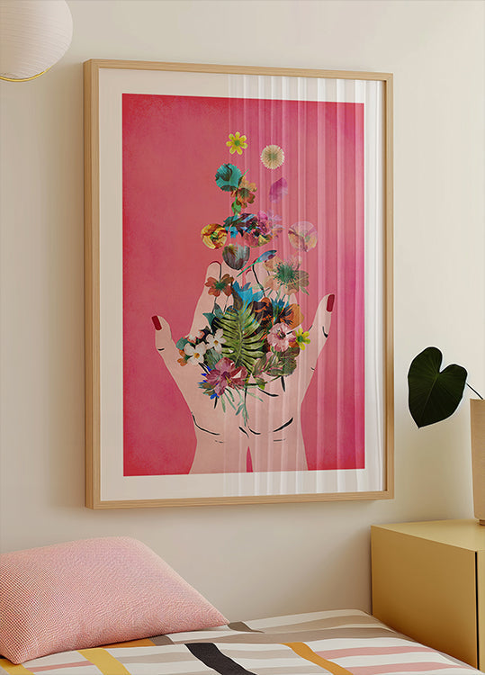 Blooming in Hands Plakat - Posterbox